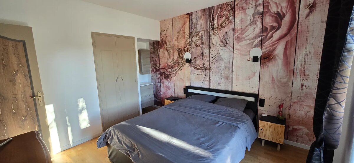 Chambre Terrasse avec lit confortable et accès direct à l'extérieur